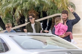 Slavni glumac ostavio ženu jer je RODILA BOLESNO DETE: Novu je našao i pre razvoda, a sada se predstavlja da je NAJDIVNIJI TATA - jednom rečenicom navukao je BES JAVNOSTI