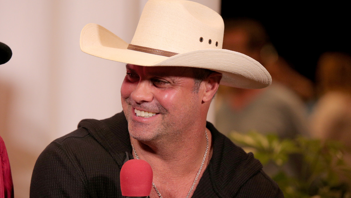 Nie żyje Troy Gentry, muzyk duetu country Montgomery Gentry. Piosenkarz zginął w katastrofie śmigłowca. Troy Gentry zostawił pogrążoną w żałobie rodzinę - żonę oraz dwoje dzieci. Wokalista miał 50 lat.