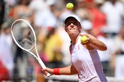 Collins zarzuciła Świątek, że jest fałszywa. Polka odpowiedziała