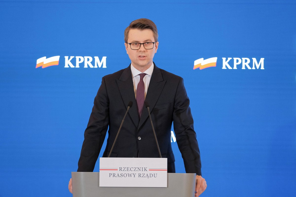 Rzecznik rządu Piotr Mueller podczas konferencji prasowej w siedzibie Kancelarii Prezesa Rady Ministrów w Warszawie.