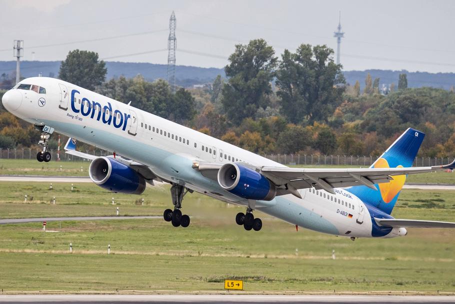 Na koniec 2020 roku PLL LOT i Condor przewiozą łącznie 18-20 mln pasażerów