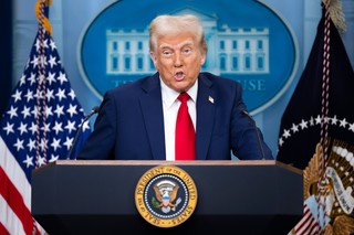 Brytyjskie media o Trumpie: Ryzykuje wiele, angażując się w ataki Izraela na Iran