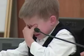 "Mama je UBILA MOJU SESTRU, ja sam sledeći": Dečak (6) JECAO U SUDNICI tokom svedočenja PROTIV MAJKE - ona počinila ZVERSKI ZLOČIN, a njemu zbog svega PROMENJEN IDENTITET