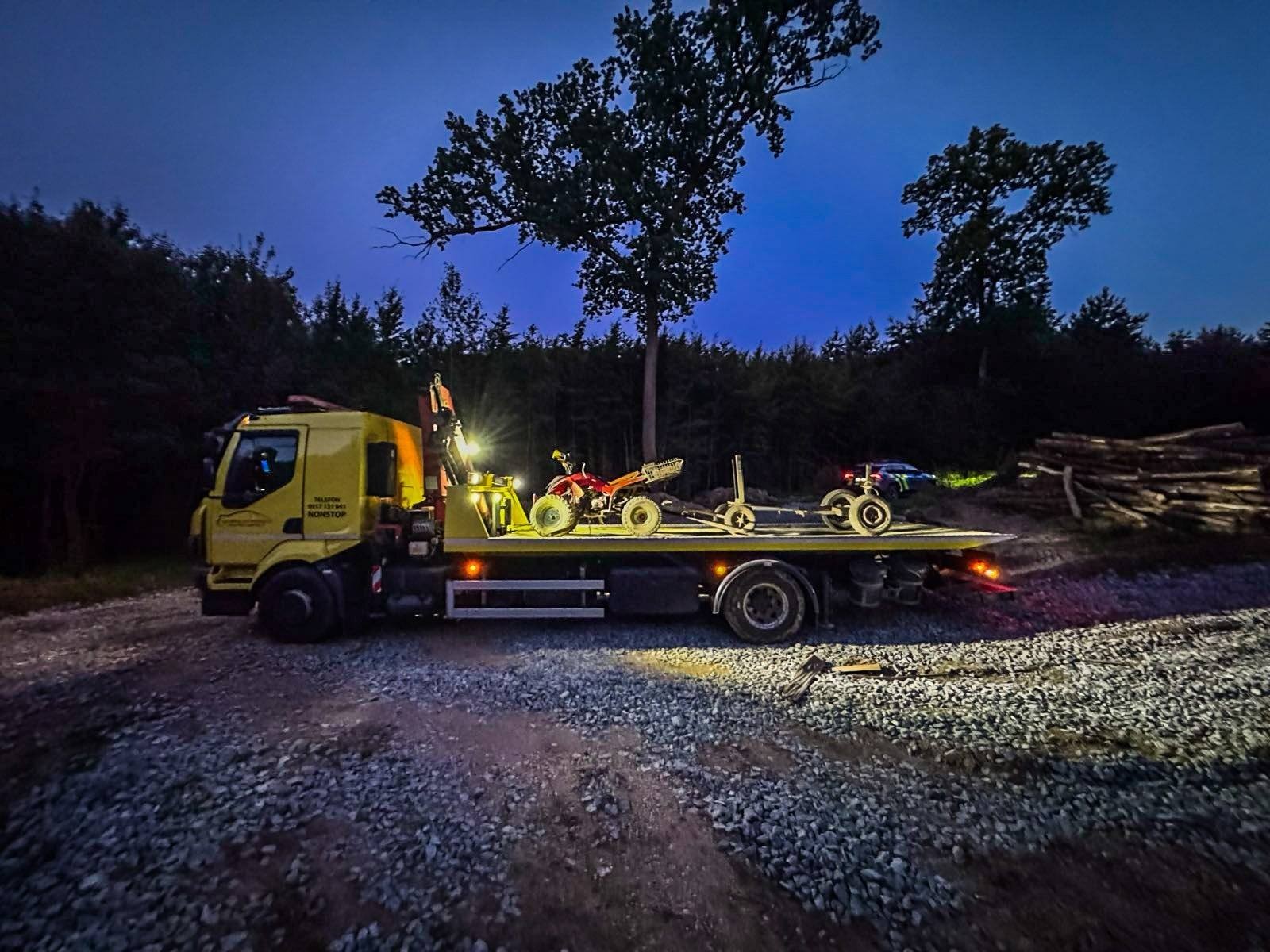 Páchatelia pri obci Družstevná pri Hornáde sa snažili ukradnúť drevo. 