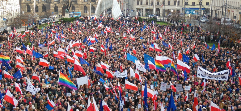 Poznań: KOD będzie demonstrować w obronie prawa, konstytucji i wolności