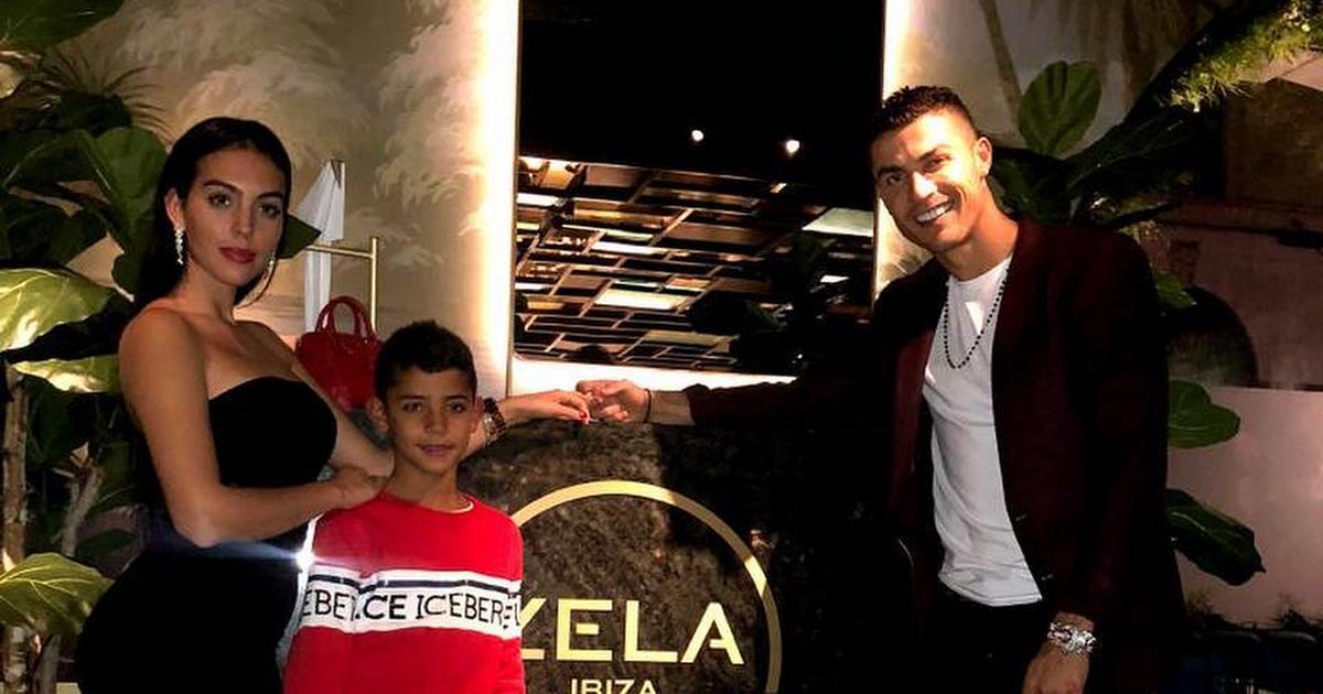 Cristiano Ronaldo and family enjoy dinner in London [ARTICLE] - Pulse
