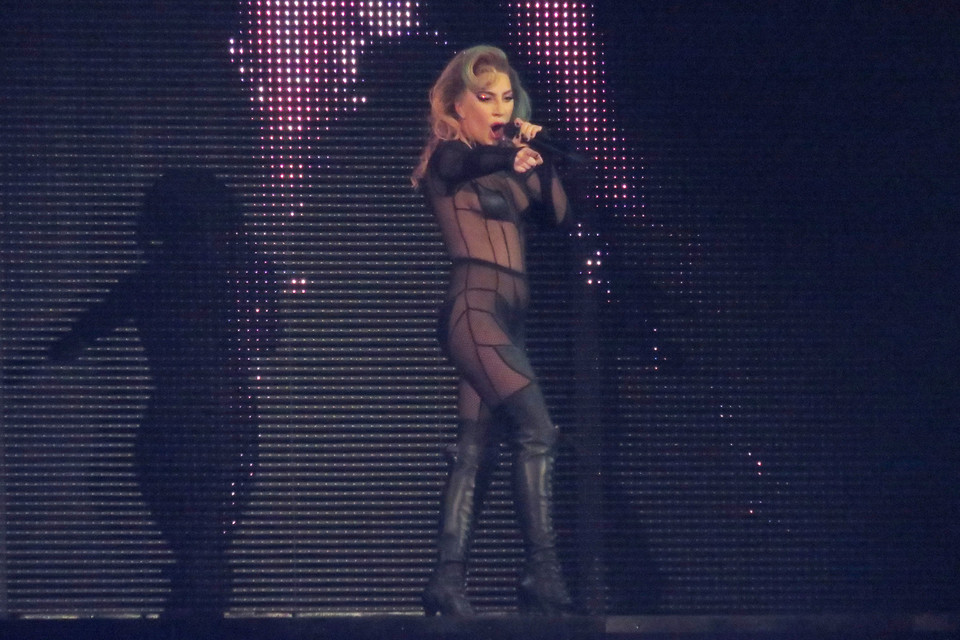Lady Gaga na koncercie w Birmingham