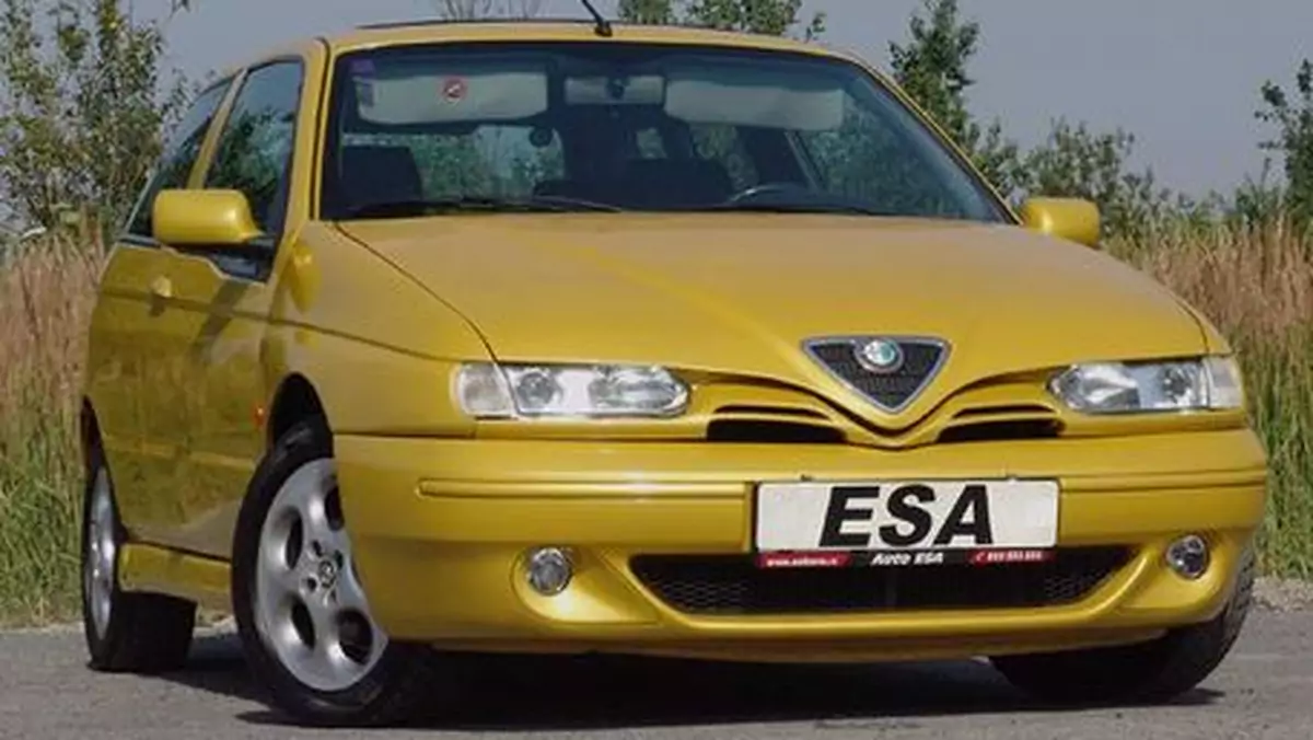 Alfa Romeo 145 (1994-2000) - auto z sex-appealem