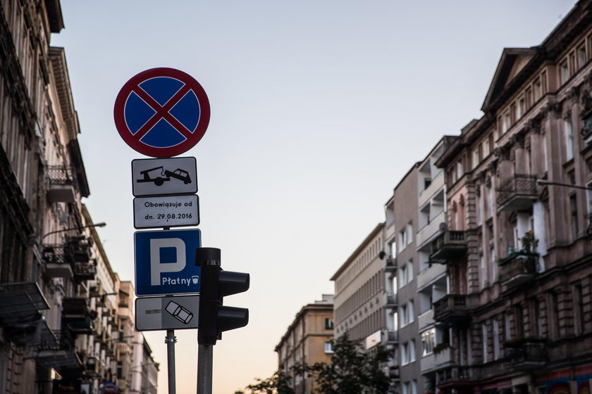 Na ulicy Ratajczaka będą odholowywać auta z powodu powiększania strefy 30