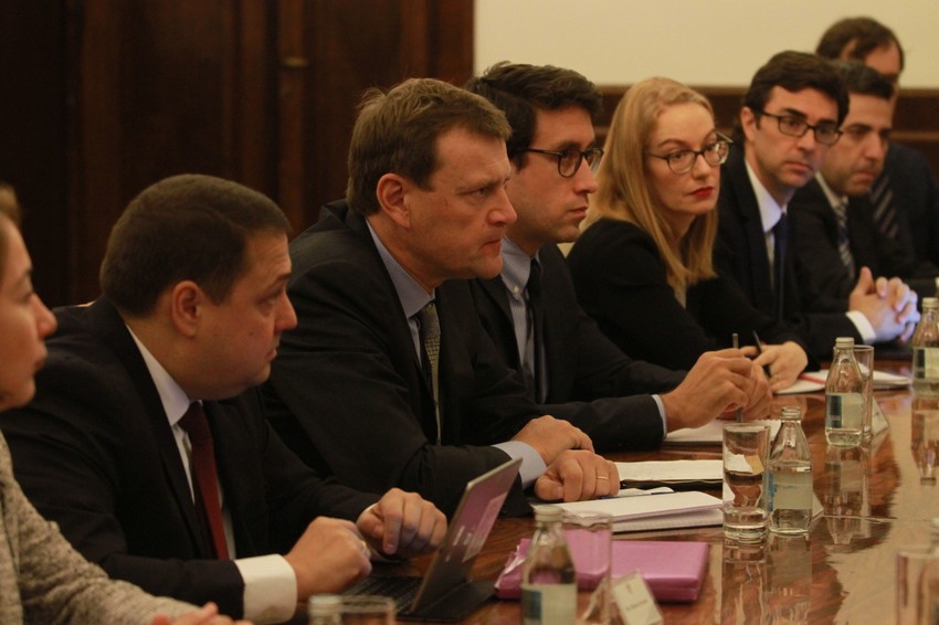 Sastanak Aleksandra Vučića i Džejmsa Rufa