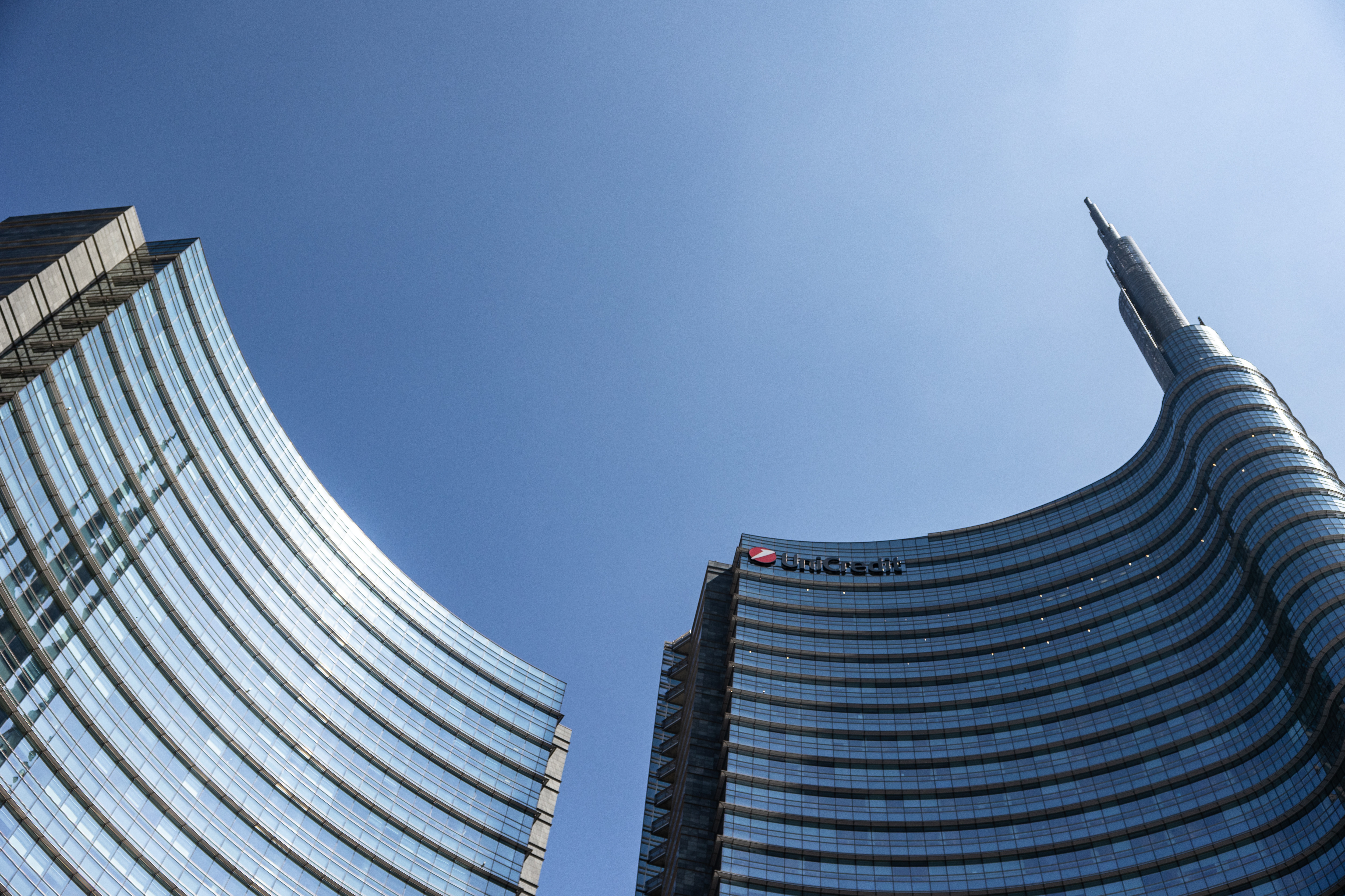 UniCredit: utile record 3,3 miliardi nel secondo trimestre