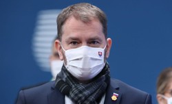 Premier Słowacji dziękuje szefowi rządu Polski za ofertę pomocy przy testach