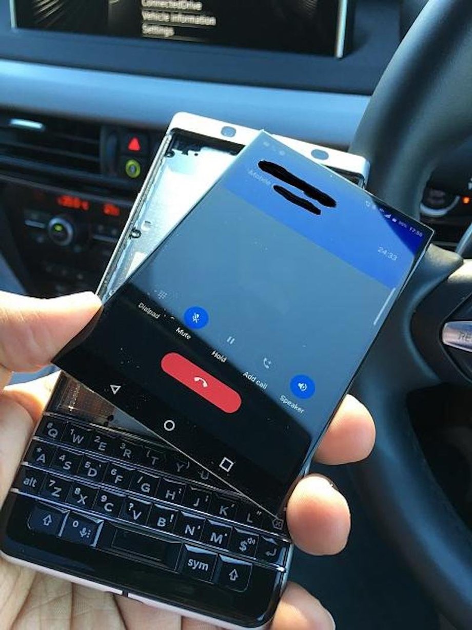 Wadliwy smartfon BlackBerry KeyOne