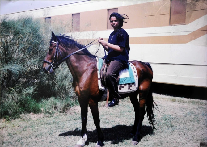 Hana Gadafi kao devojčica