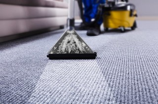 ZFRON pokryje koszt wymiany wykładziny. Również gdy korzystają z niej pełnosprawni pracownicy