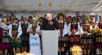 Z ostatniej chwili. Sensacyjne zmiany w czternastkach. Jarosław Kaczyński podbija stawkę