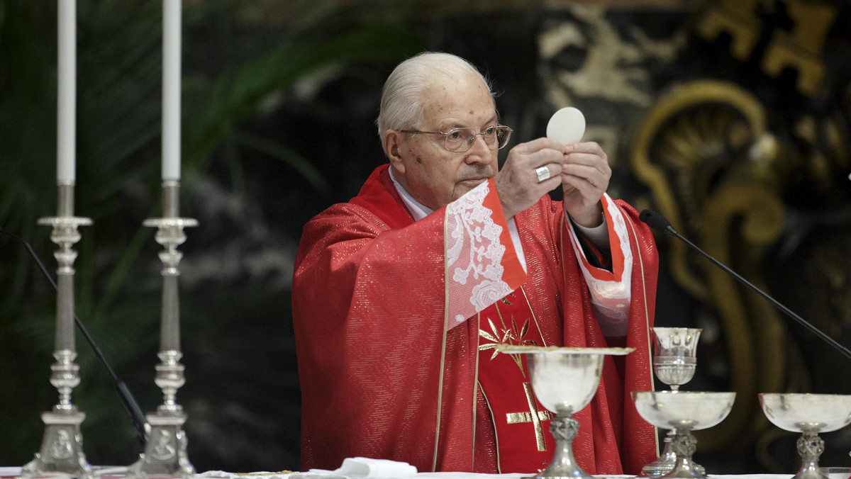 Emerytowany watykański sekretarz stanu 94-letni kardynał Angelo Sodano jest w stanie krytycznym — podał w piątek religijny portal Il Sismografo powołując się na różne źródła w Watykanie.