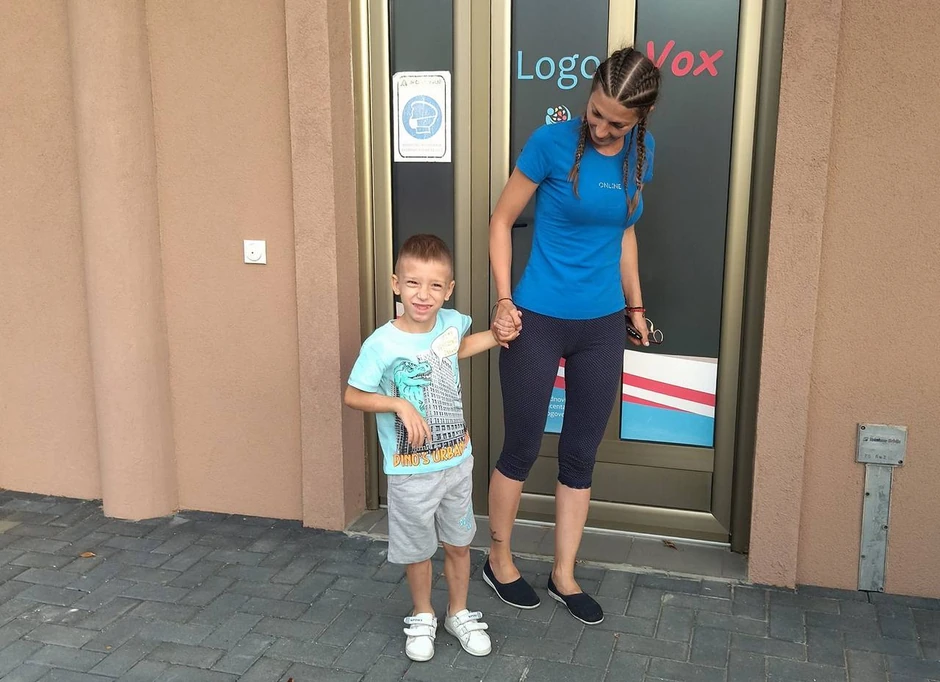 Mali Leo sa majkom Aleksandrom