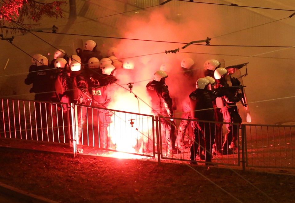 WARSZAWA MARSZ NIEPODLEGŁOŚCI 2014 NARODOWCY (zamieszki na Rondzie Waszyngtona)