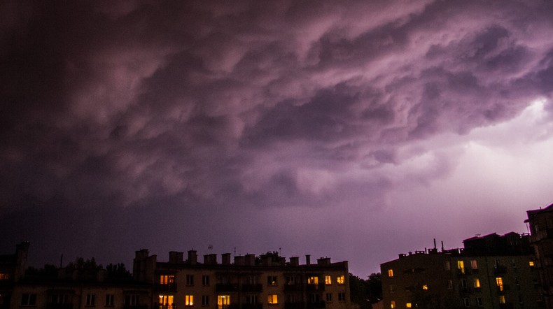 Ulewny deszcz, grad i tornada nawiedziły południową Serbię