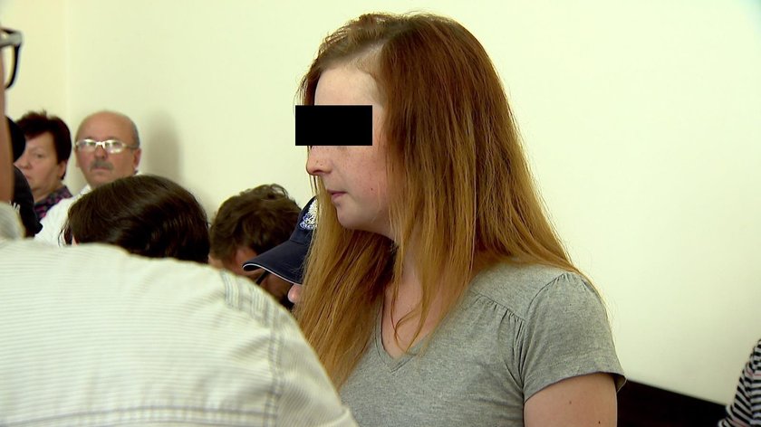 Aleksandra L. (18 l.)  na ławie oskarżonych podczas procesu ws. zabójstwa Agaty z Wejherowa