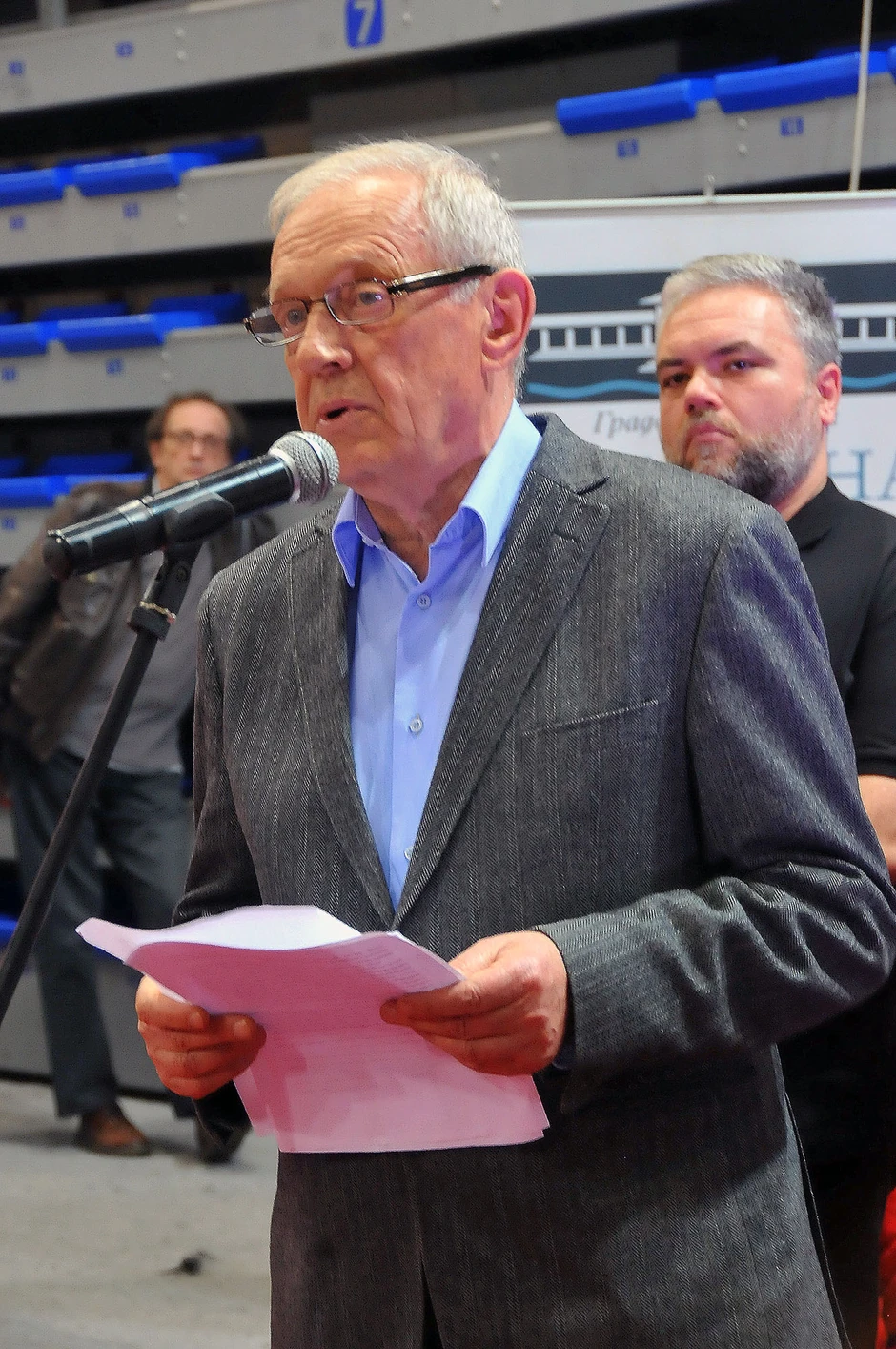 Akademik Milosav Tešić