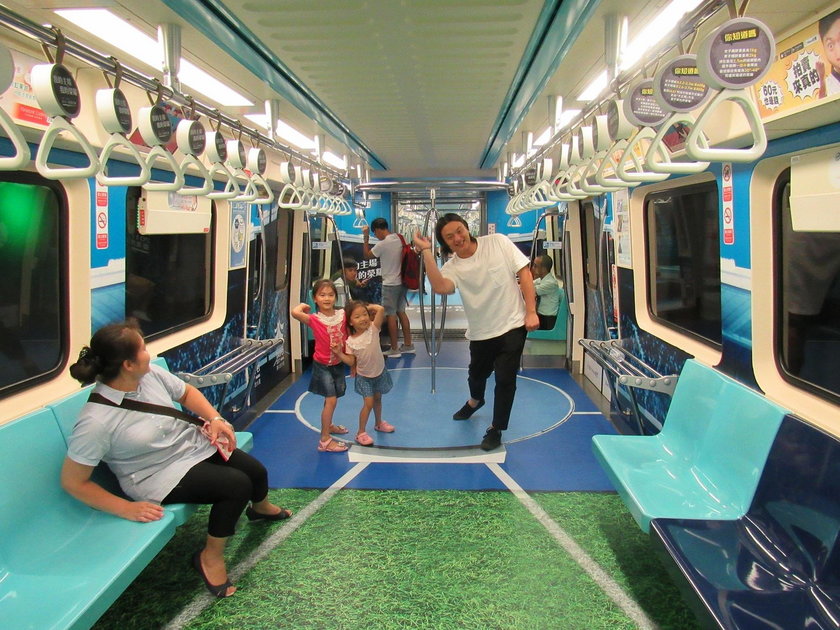 Basen w metrze? Wielka impreza w Tajwanie