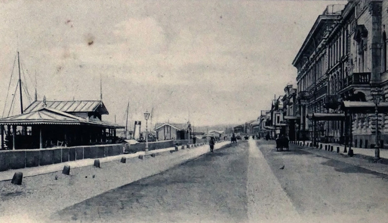 Nabrzeże Angielskie w Petersburgu. Pocztówka sprzed 1914 roku