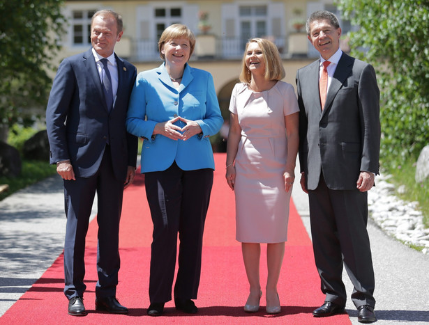 Dyplomatyczne kulisy szczytu G7. Tusk się wyłamał i... przyjechał z żoną