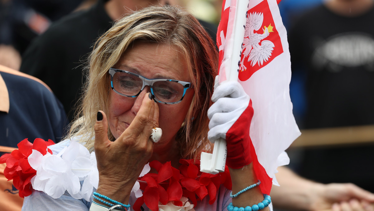 Reakcje protestujących na przegłosowanie przez posłów ustawy o Sądzie Najwyższym