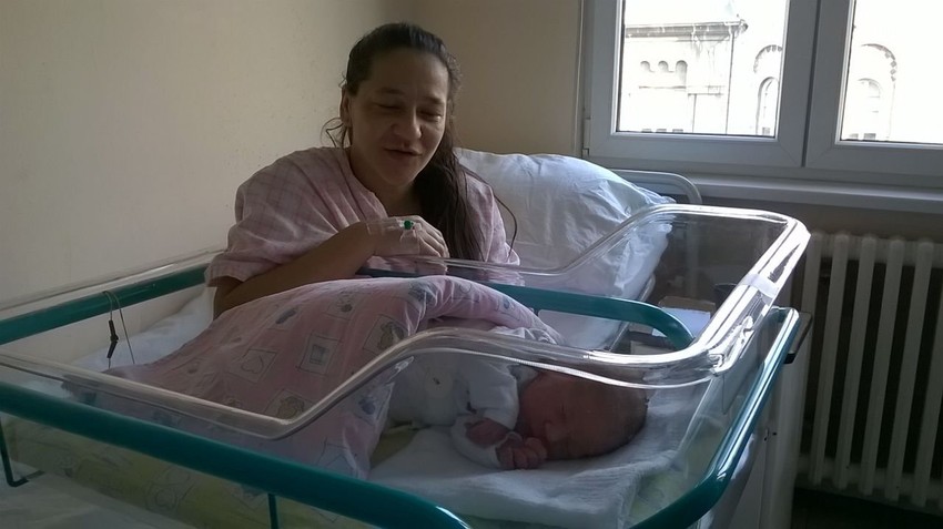 Danijelu je Nemanja iznenadio jer je na svet stigao tri nedelje pre termina Foto: N.Košak