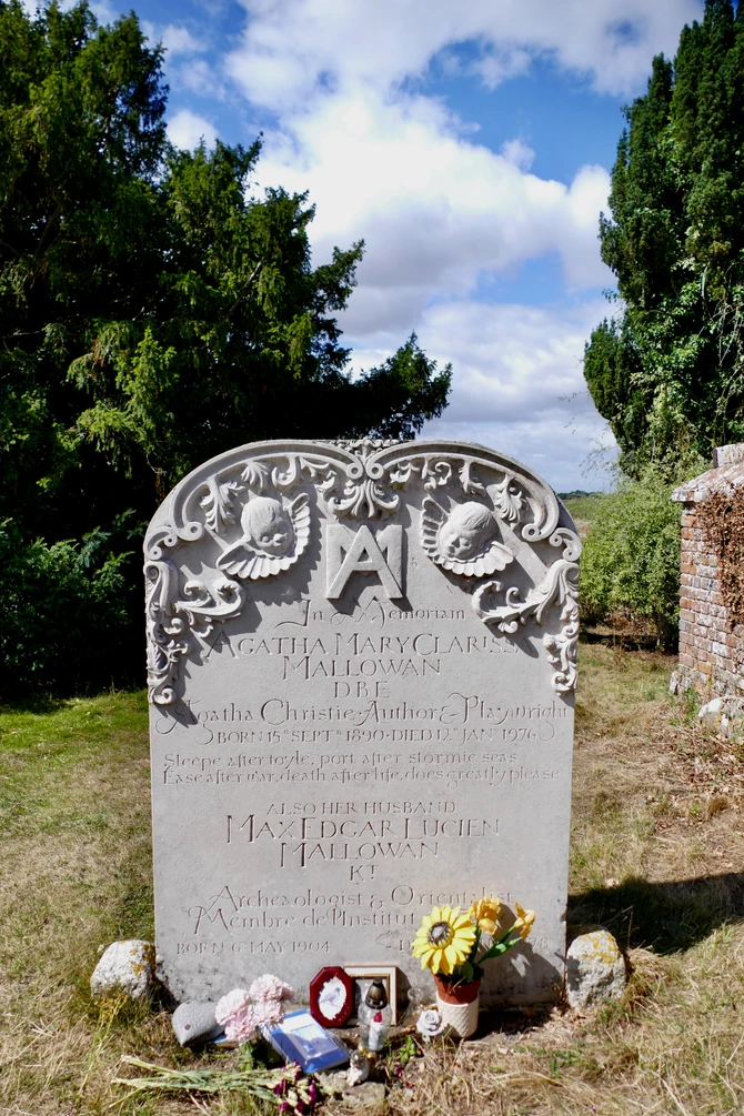 Grob Agate Kristi i Maksa Malovana