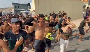 Migranti iz Maroka u španskoj enklavi Seuta