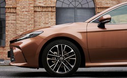 Nowa Toyota wjeżdża do Polski. Ma 230 KM i spala 4,8 l na 100 km