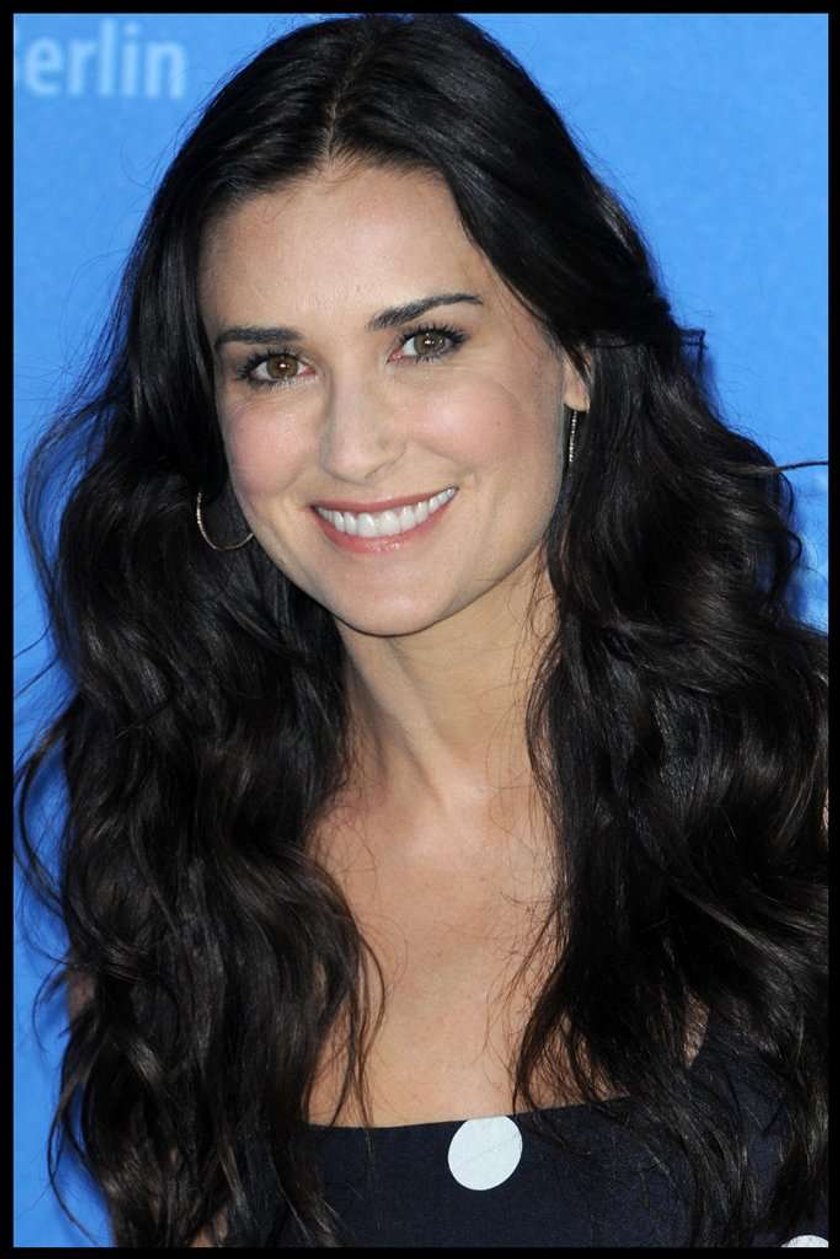 Demi Moore ma faceta?