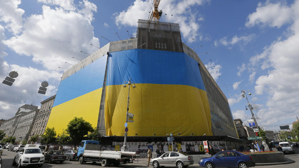 Ukraina zwróciła się do społeczności międzynarodowej o pomoc w organizacji "w sposób wolny i demokratyczny" wyborów prezydenckich wyznaczonych na 25 maja. OBWE zaapelowała o rozejm, aby umożliwić przeprowadzenie głosowania.