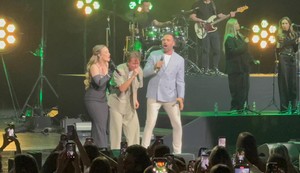 Jelena Tomašević i Ivan Bosiljčić na sceni sa Jakovom Jozinovićem