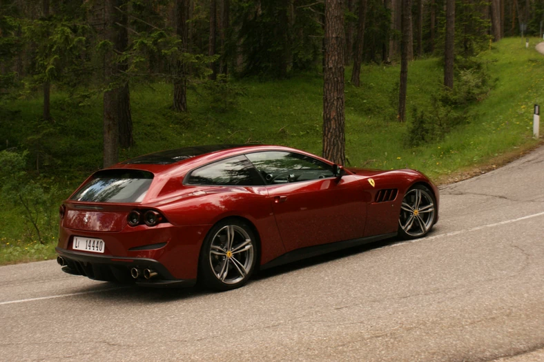 Ferrari GTC4 Lusso