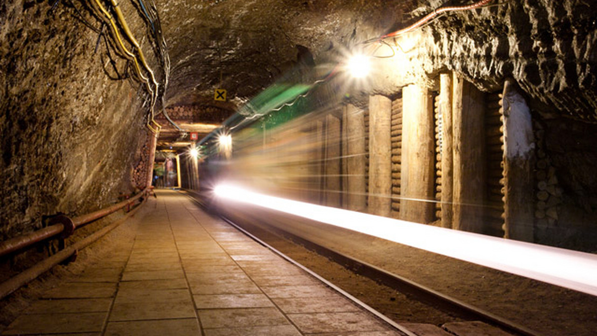 Zamek Żupny w Wieliczce i Kopalnia Soli w Bochni mają szansę trafić na Listę Światowego Dziedzictwa Kulturowego i Przyrodniczego UNESCO - powiedział PAP współautor wniosku w tej sprawie dyrektor Muzeum Żup Krakowskich Wieliczka prof. Antoni Jodłowski.