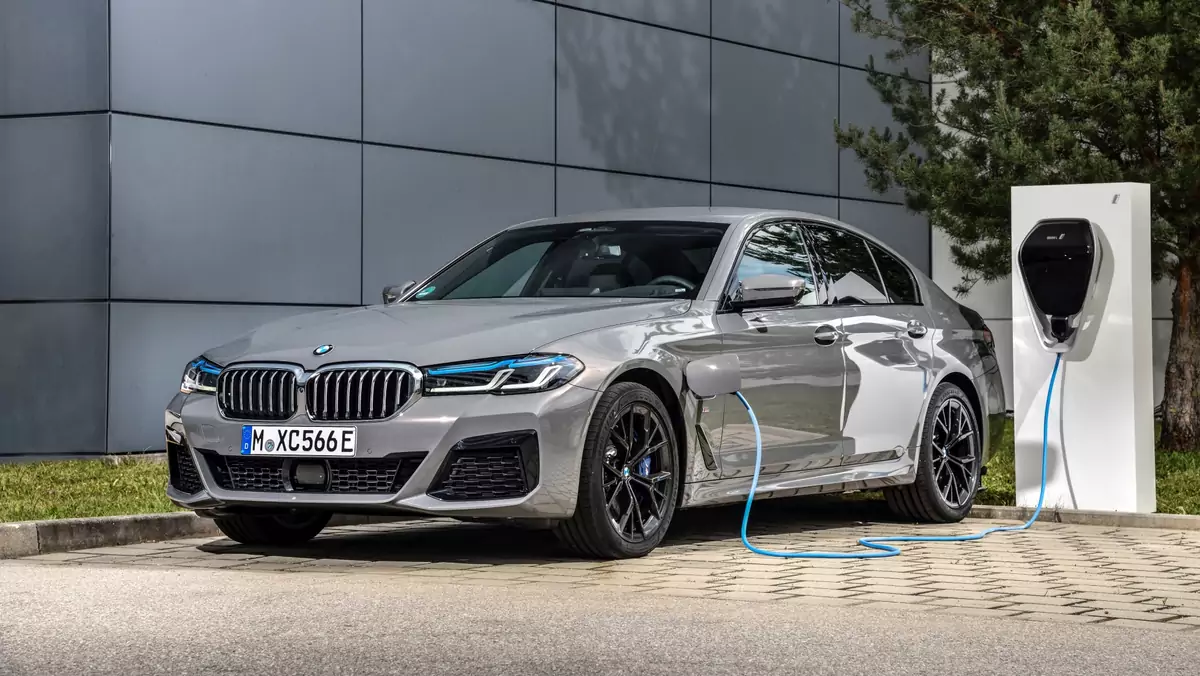 BMW 545e xDrive