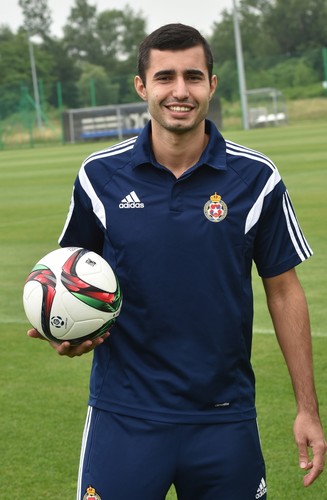 Brazylijczyk Rafael Crivellaro, nowy piłkarz Wisły Kraków podczas prezentacji w ośrodku treningowym Białej Gwiazdy w Myślenicach