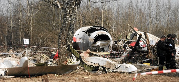 Doradcy naukowi Macierewicza ruszają w Polskę. "W tupolewie była bomba"