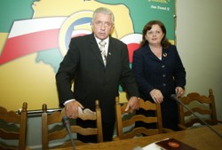 Prowokacja nie tylko dziennikarska. Od spleśniałej kiełbasy po "Rydzyk taxi"