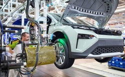 Nowa Skoda już w produkcji. Cena sensacją, 20 000 aut sprzedali w ciemno