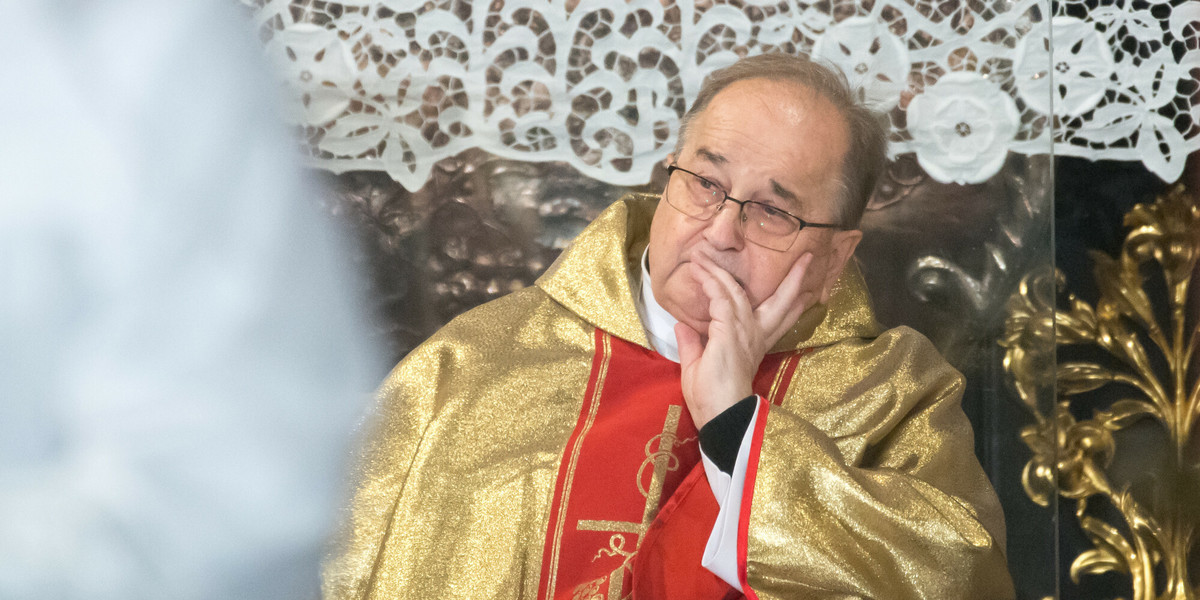 Ojciec Tadeusz Rydzyk podczas mszy z okazji 32. rocznicy powstania Radia Maryja.