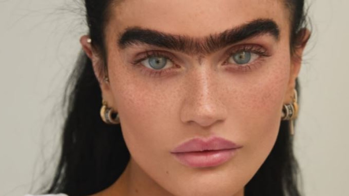 Manekenka Sofija odbija da počupa spojene obrve