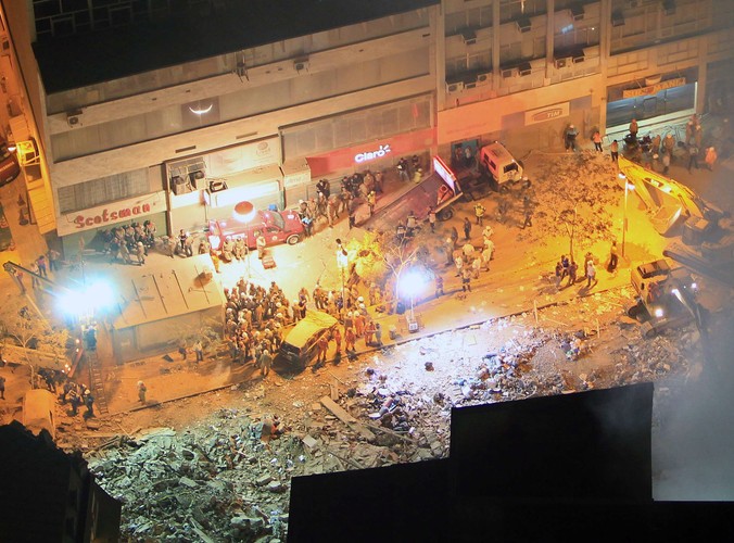 Według świadków, wybuch, którego przyczyn jeszcze nie ustalono, wywołał panikę