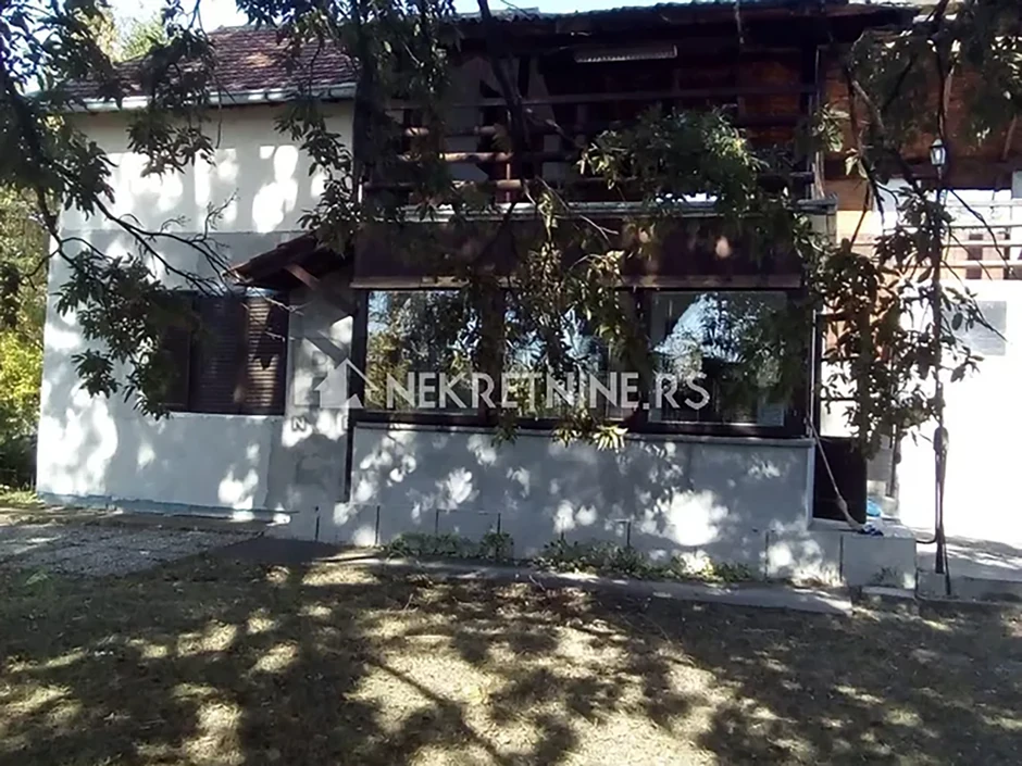 Vikend kuća u Resniku kod Kragujevca