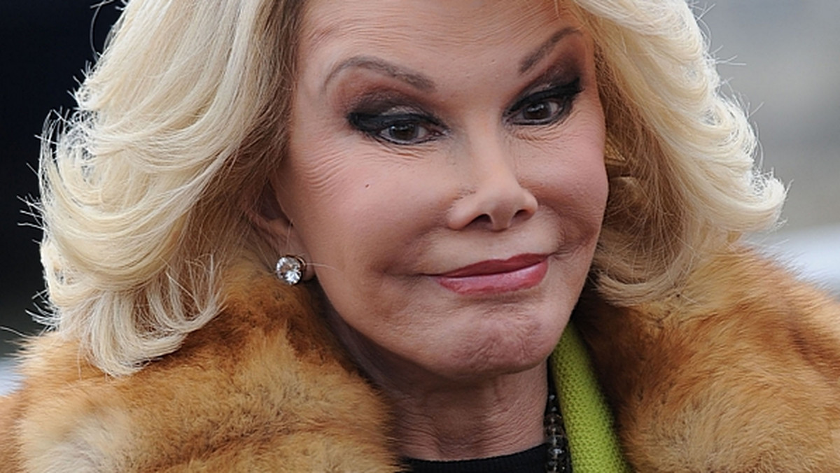 Joan Rivers została pominięta w części gali nazwanej "In Memoriam". Wspomina się w niej osobowości świata filmu, które odeszły w ciągu ostatnich 12 miesięcy. Jednak nie tylko dla niej zabrakło tam miejsca, co wywołało oburzenie internautów.