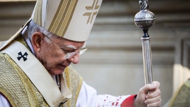 luksusowa emerytura abpa marka jędraszewskiego. policzyli, ile dostanie miesięcznie
